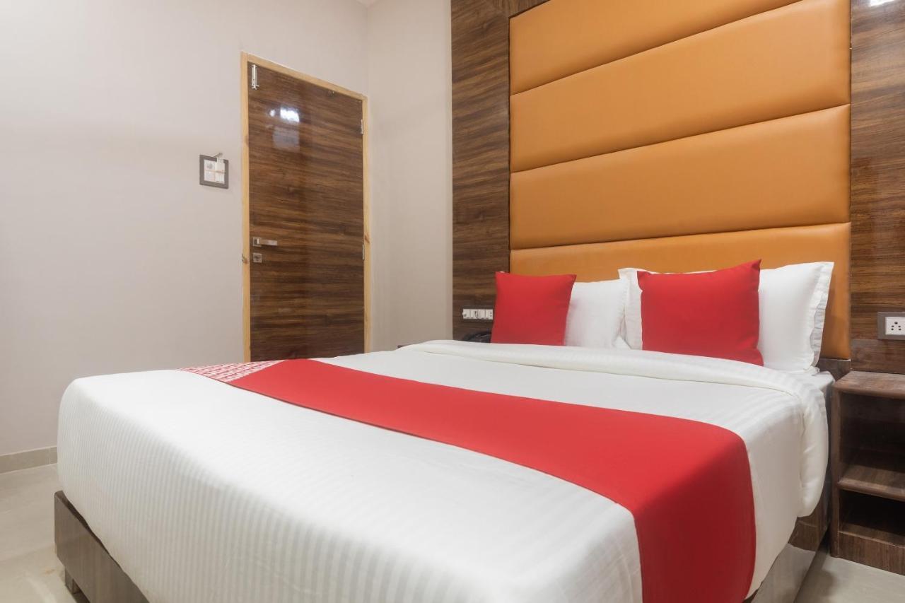 Hotel Blue Executive Near Chhatrapati Shivaji International Airport Bombay Eksteriør billede