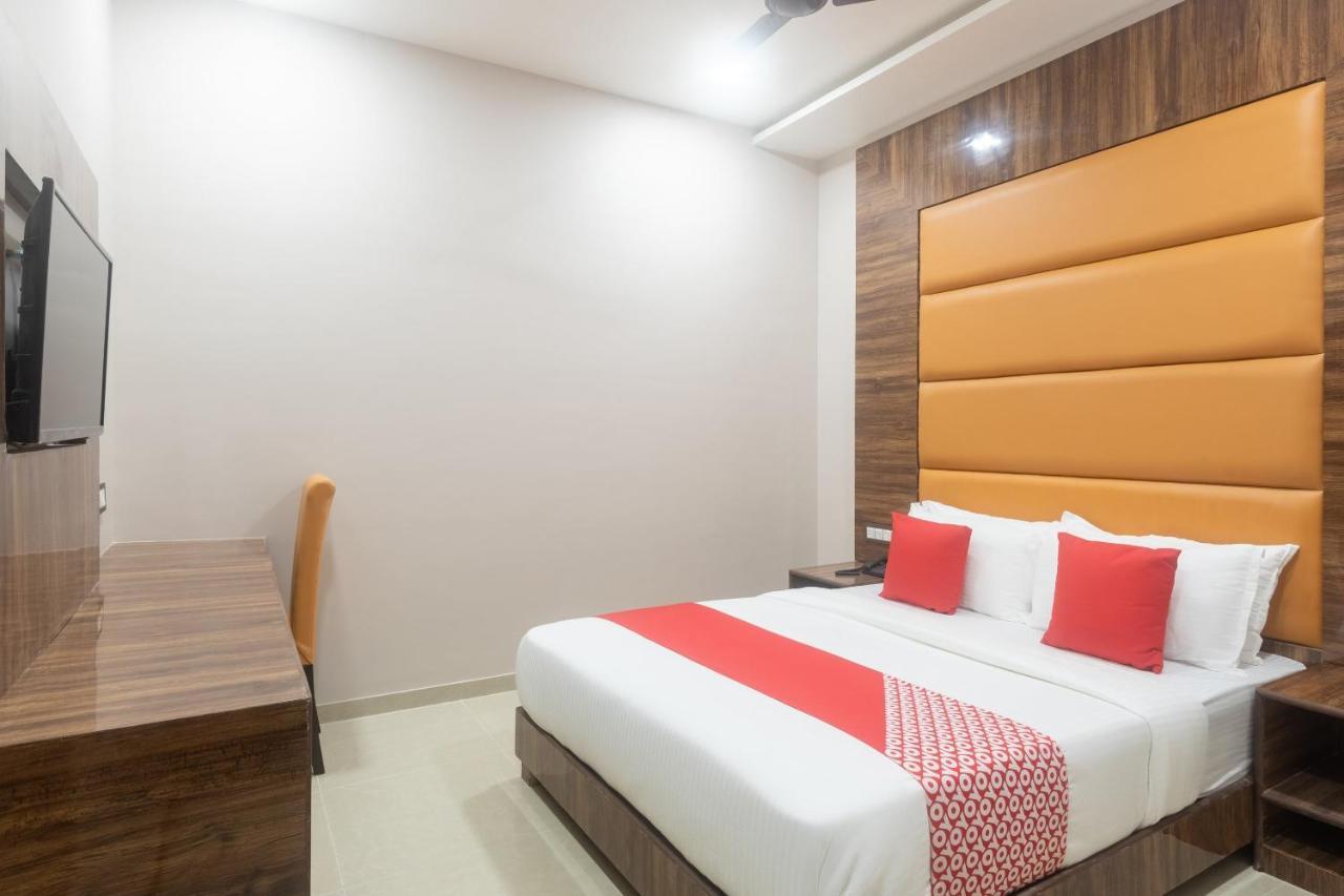 Hotel Blue Executive Near Chhatrapati Shivaji International Airport Bombay Eksteriør billede